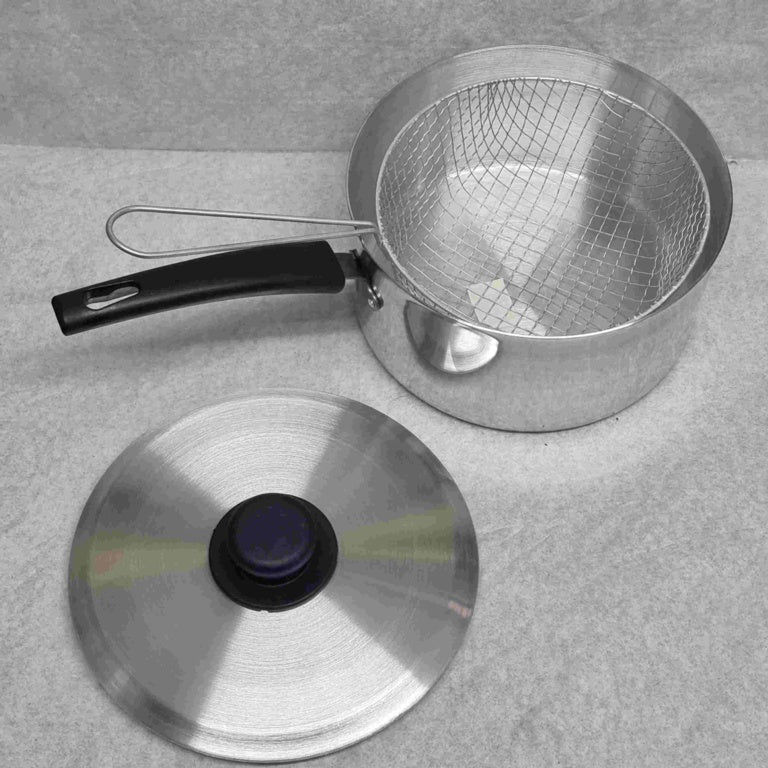 Mtk Housewares Chip Pan With Basket Non Stick - 22cm