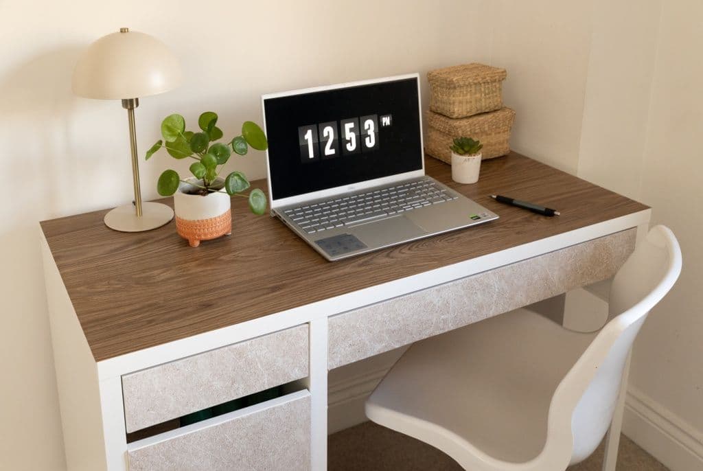 d-c-fix® Casella Oak Brwn Self Adhesive Film - 67.5cm x 2m