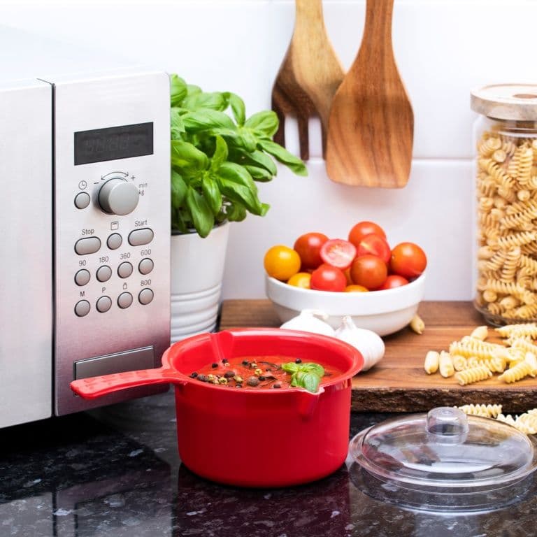 Easy Cook Red Large Sauce Pan & Lid - 0.9L