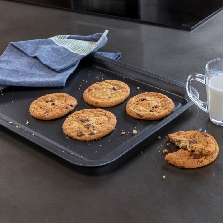 I-Bake Oven Tray - 384 x 268 x 16mm