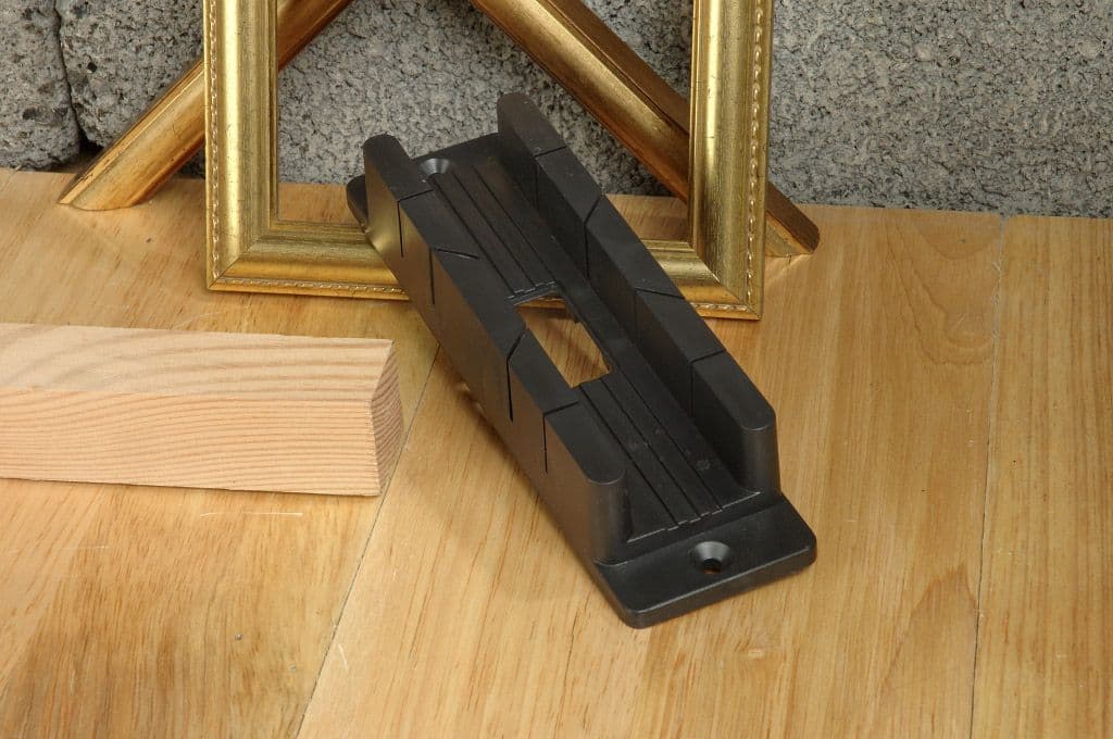 Linic Mini Mitre Box - 190 X 52 X 32