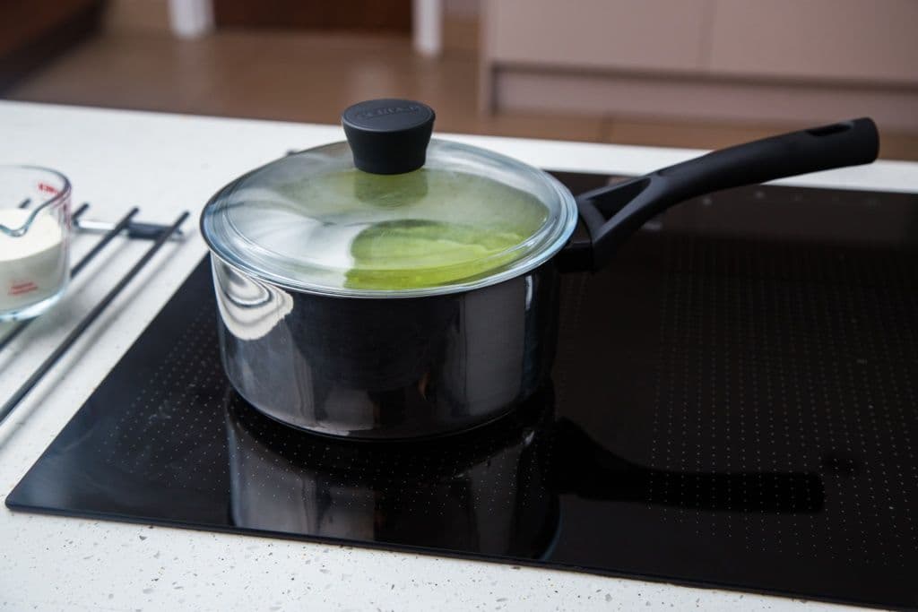 Pyrex Expert Touch Saucepan & Lid - 16cm