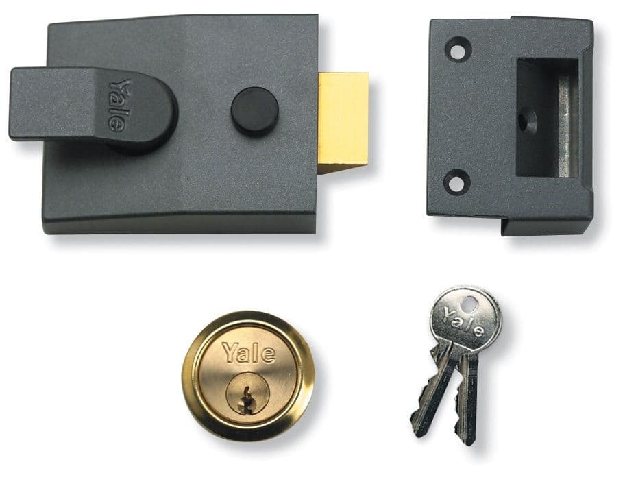 Yale Deadlocking Standard Nightlatch Security Lock - 40mm