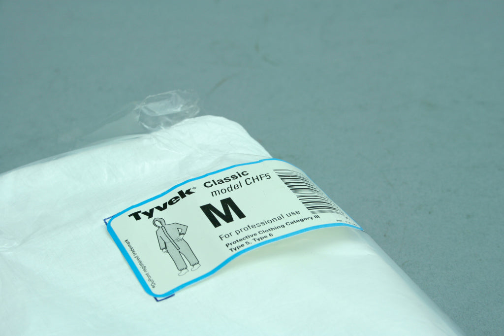 Tyvek Classic Disposable Coverall White Type 5/6 - MED