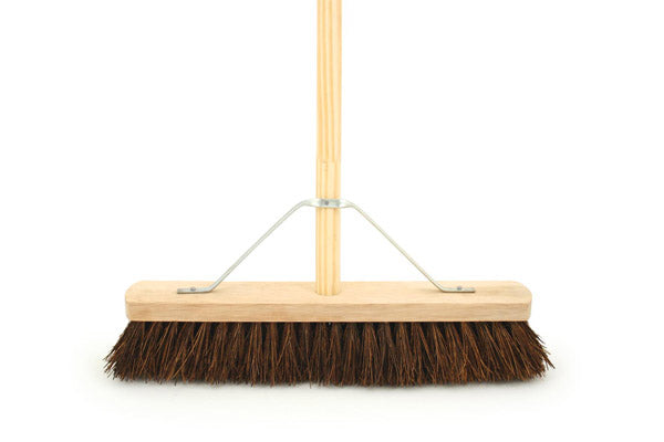 Edge Stiff Bassine Platform Brush with Handle - 18"
