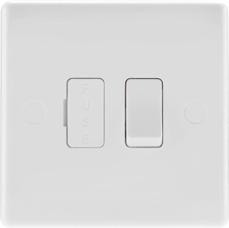 BG Moulded White 13 Amp Switched And Fused - 13a