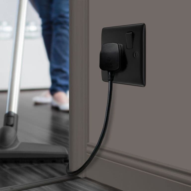 BG Single Switched Power Socket - 13a Matt Black