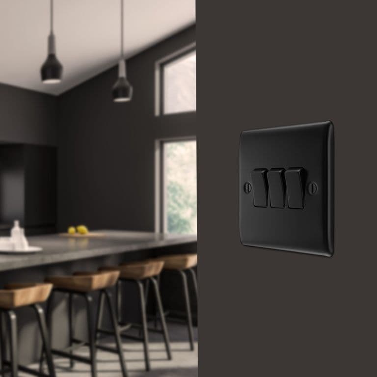 BG Triple Switch 16ax 2 Way - 20a Matt Black