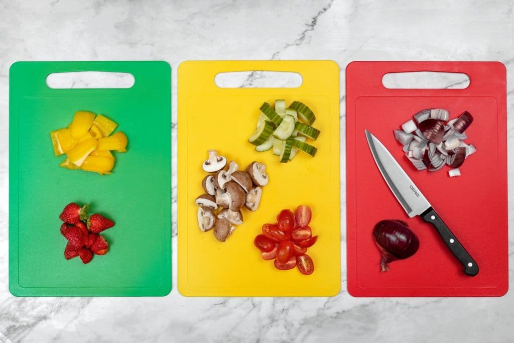 Chef Aid Poly Chopping Board 35 x 25cm - Yellow