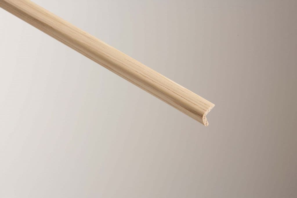 Cheshire Mouldings Cushion Corner Oak - 18 x 18mm