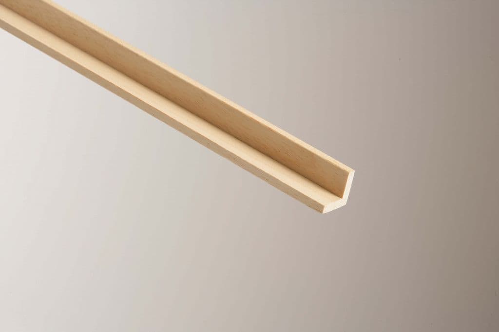 Cheshire Mouldings Light Hardwood Corner - 21 x 21mm x 2.4m
