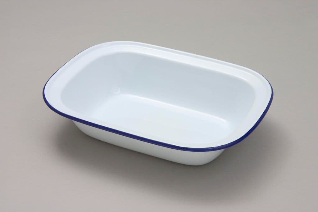 Nimbus White Oblong Pie Dish - 16cm