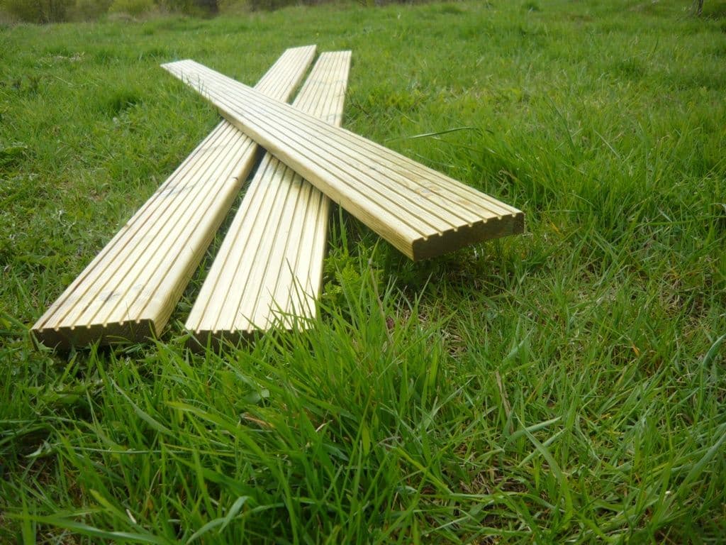 Pattern B Decking Board - 25mm x 125mm x 2.4m