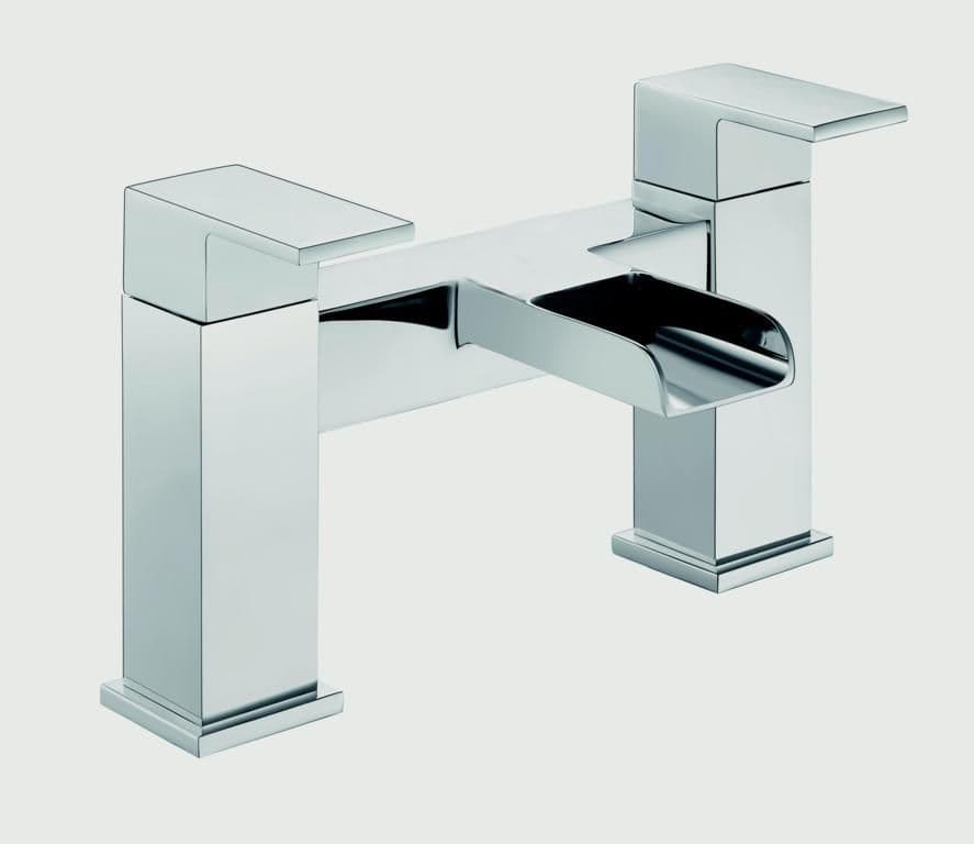 SP Cascade Bath Filler Tap - H: 146mm D: 180mm